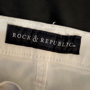 Rock & Republic white jean Capri. Size 4.
